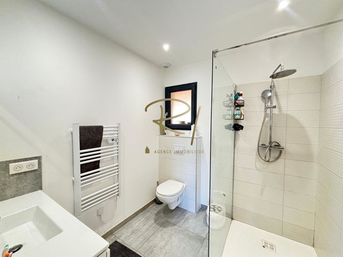 Image No.7-2 Bed House for sale