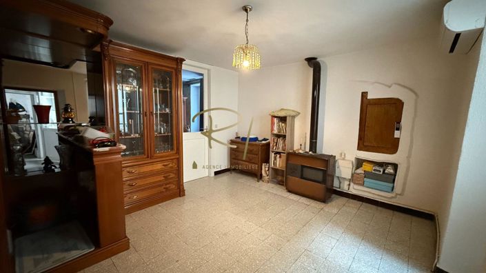 Image No.3-1 Bed House for sale