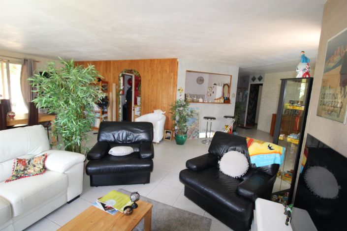 Image No.4-3 Bed House for sale