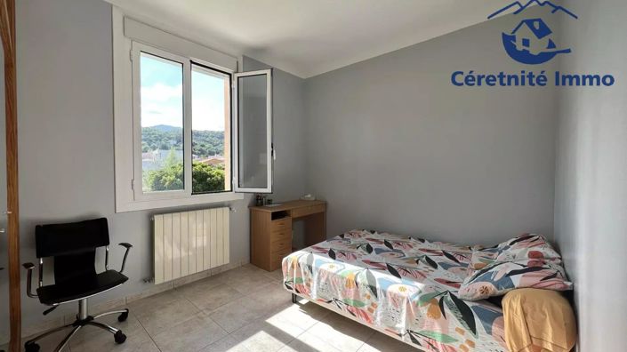 Image No.17-4 Bed House for sale