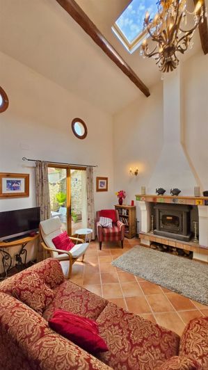 Image No.12-4 Bed House for sale