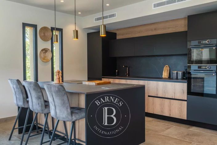 Image No.4-5 Bed House for sale