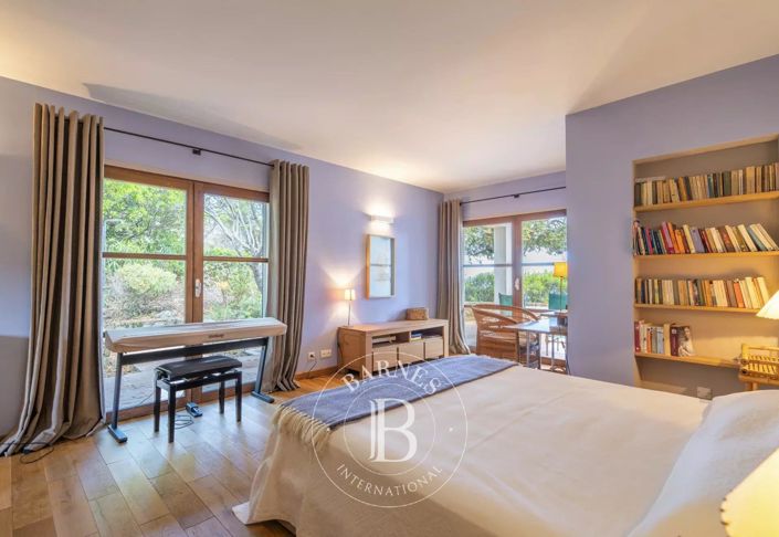 Image No.9-House for sale