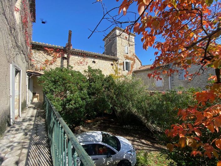 Image No.11-8 Bed House for sale