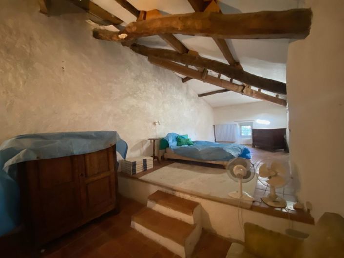 Image No.16-8 Bed House for sale