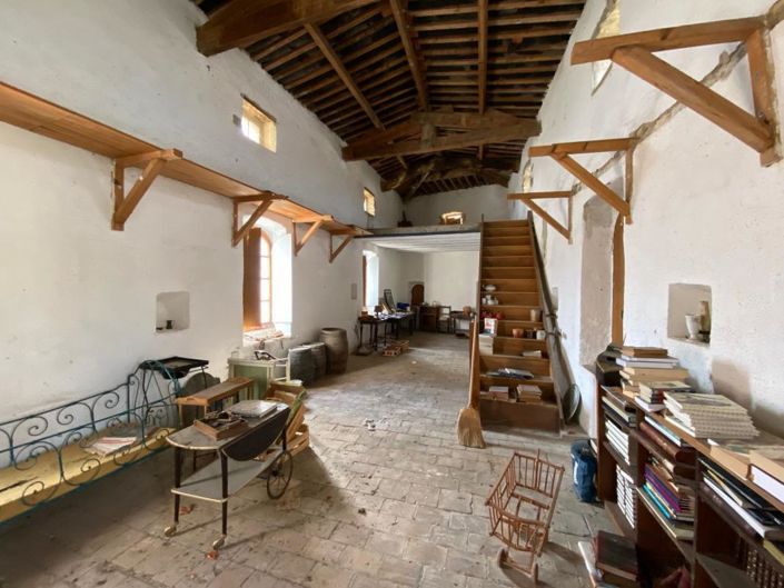 Image No.19-8 Bed House for sale