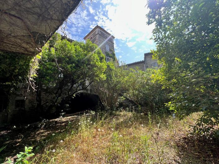 Image No.36-8 Bed House for sale