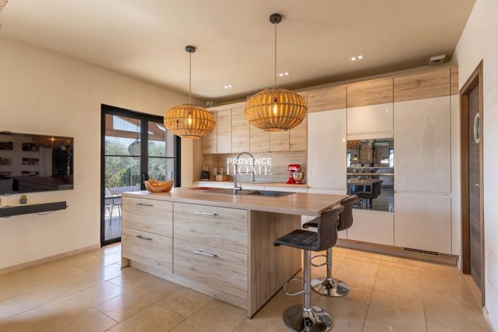 Image No.13-4 Bed House for sale