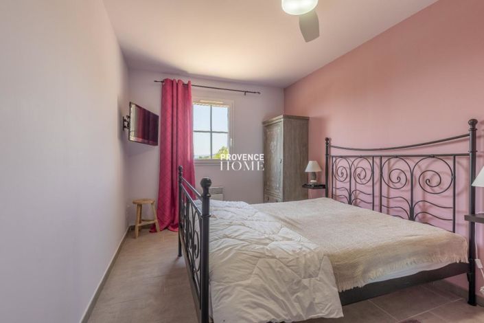 Image No.20-4 Bed House for sale