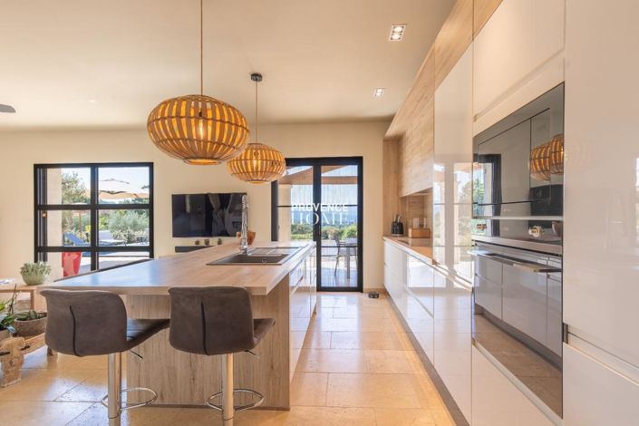 Image No.5-4 Bed House for sale