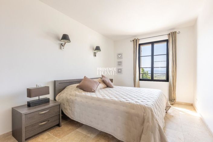 Image No.7-4 Bed House for sale