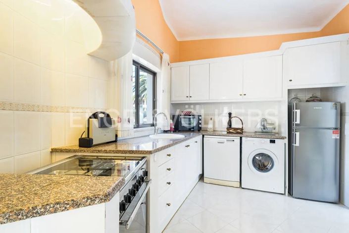 Image No.16-3 Bed House for sale