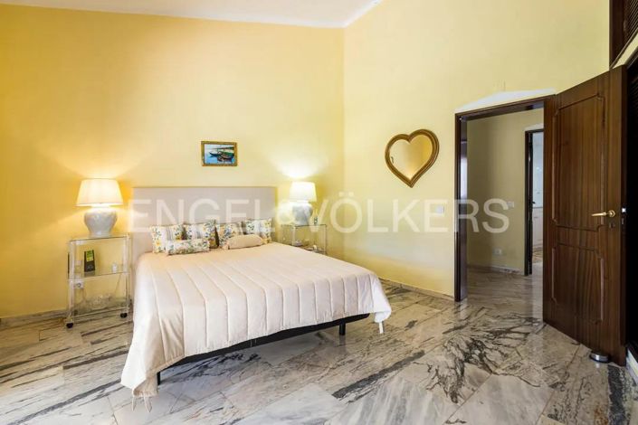 Image No.30-3 Bed House for sale