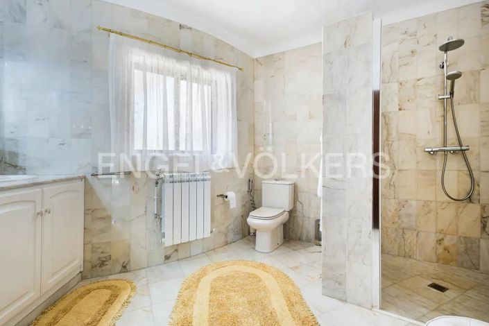 Image No.34-3 Bed House for sale