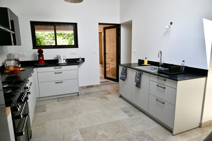 Image No.10-4 Bed House for sale