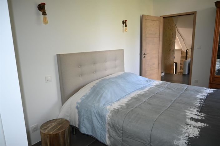 Image No.20-4 Bed House for sale