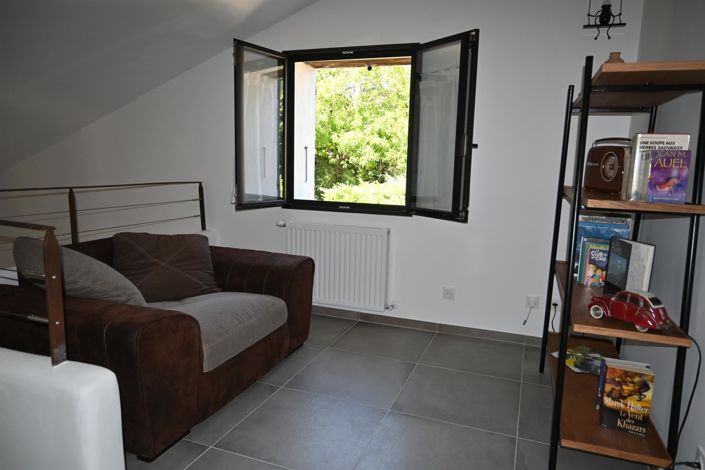 Image No.22-4 Bed House for sale