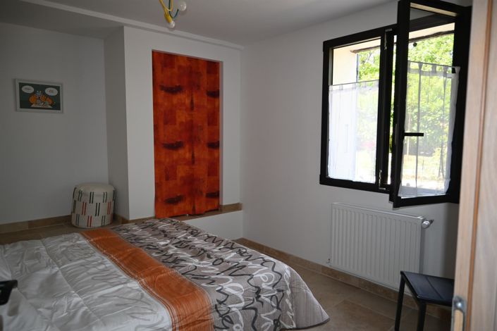 Image No.28-4 Bed House for sale