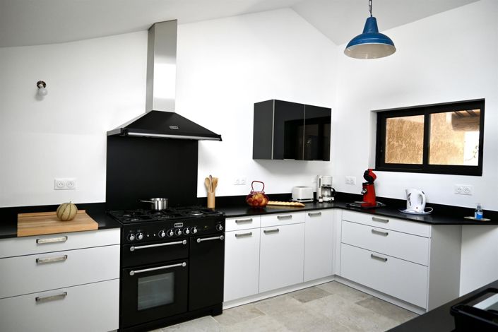 Image No.8-4 Bed House for sale