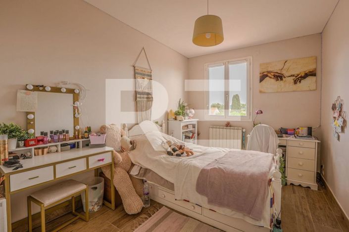 Image No.4-4 Bed House for sale