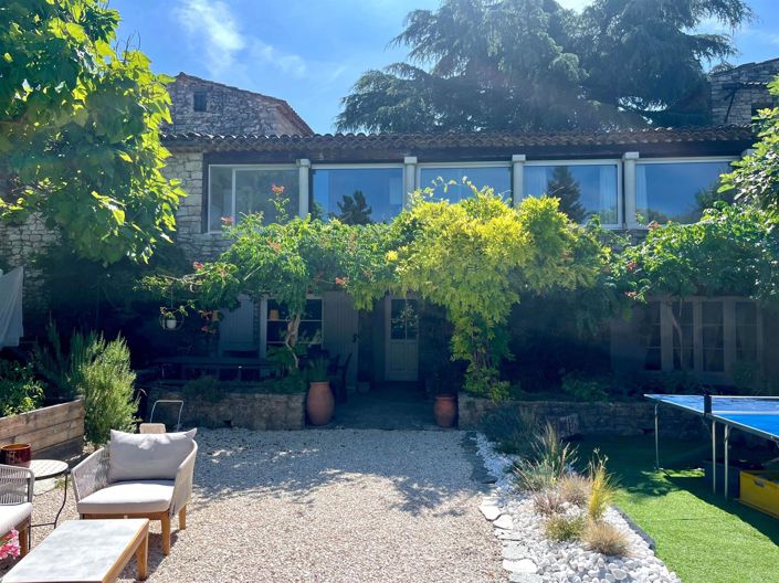 Image No.6-8 Bed Property for sale