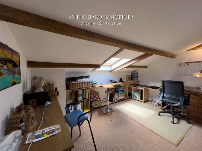 Image No.28-7 Bed House for sale