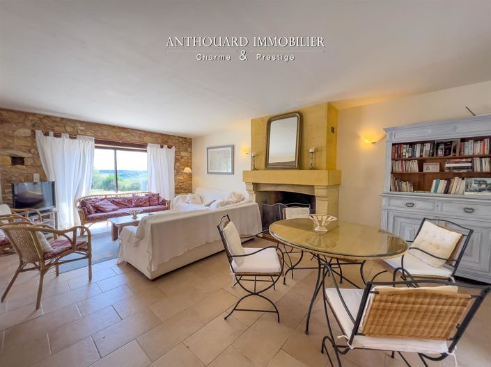 Image No.32-7 Bed House for sale