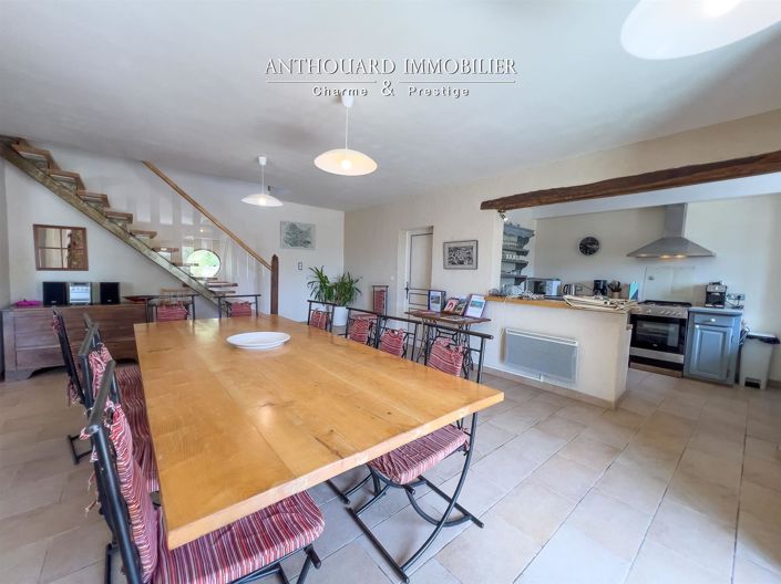 Image No.33-7 Bed House for sale