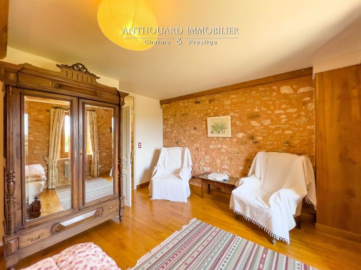 Image No.43-7 Bed House for sale