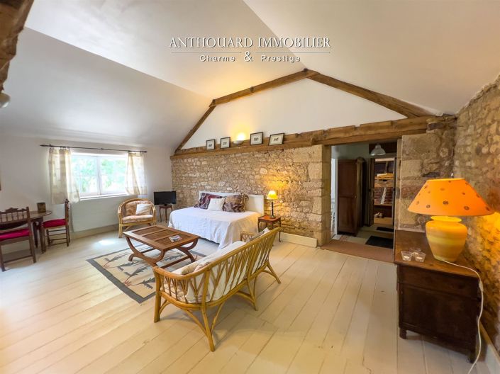 Image No.47-7 Bed House for sale