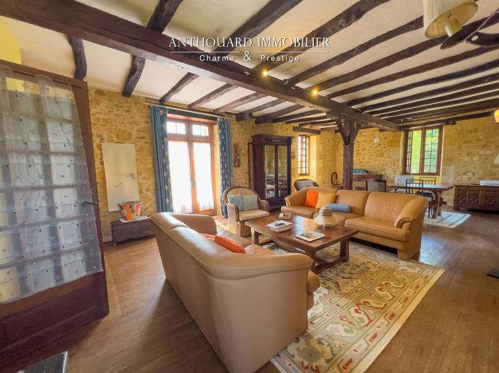 Image No.19-3 Bed House for sale