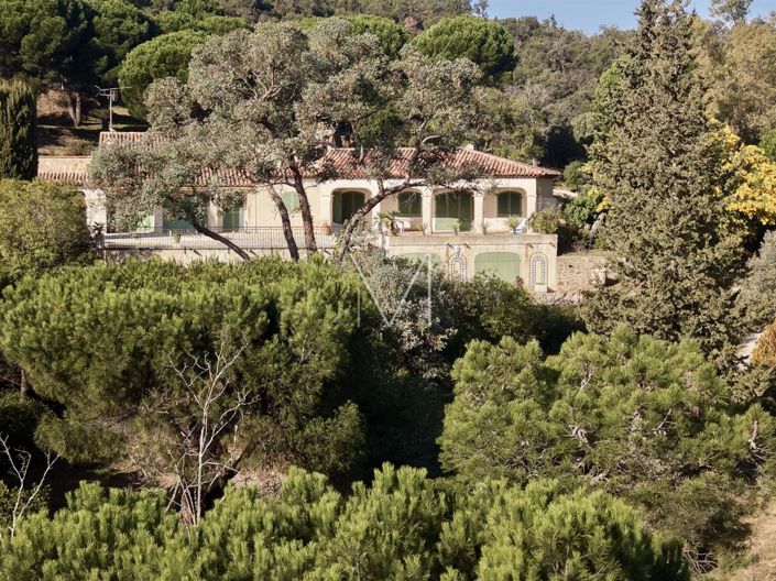 Image No.16-8 Bed House for sale