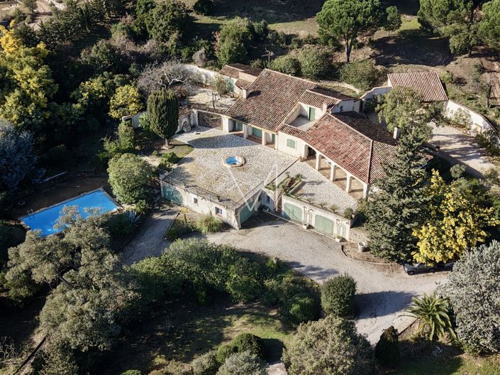 Image No.18-8 Bed House for sale