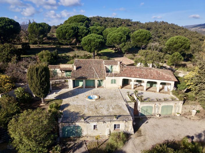 Image No.2-8 Bed House for sale