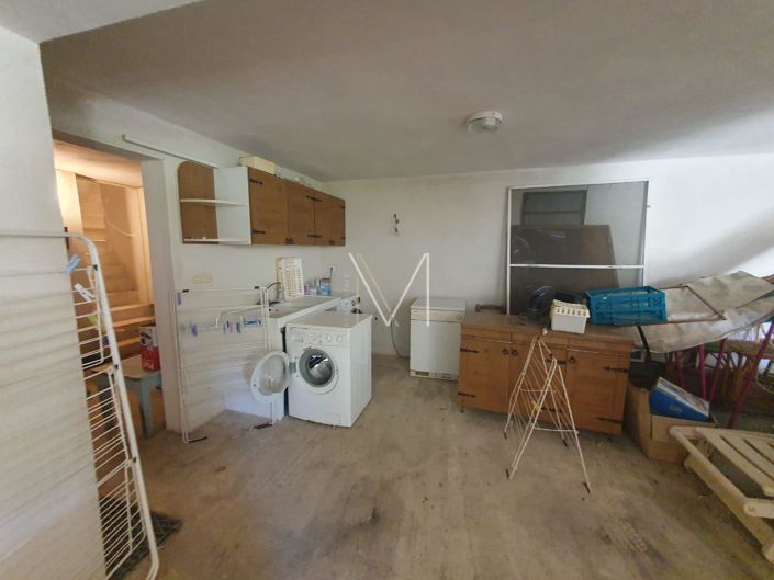 Image No.22-8 Bed House for sale