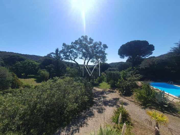 Image No.24-8 Bed House for sale