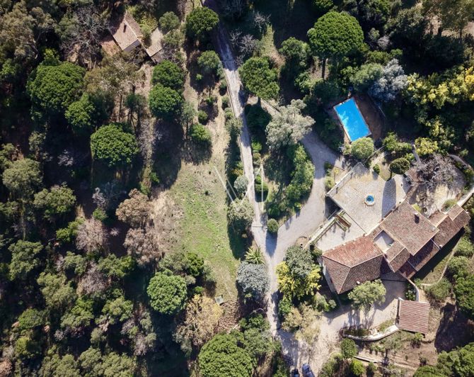 Image No.3-8 Bed House for sale