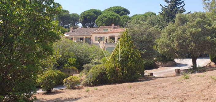 Image No.31-8 Bed House for sale