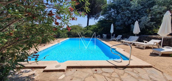 Image No.33-8 Bed House for sale