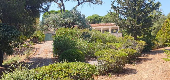 Image No.39-8 Bed House for sale