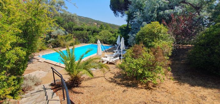 Image No.7-8 Bed House for sale