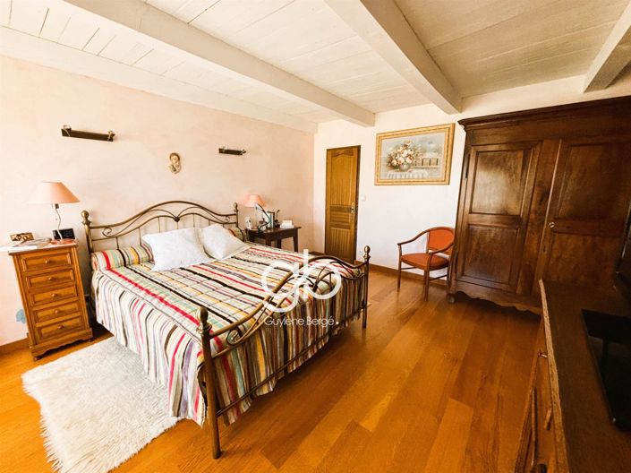 Image No.8-3 Bed House for sale