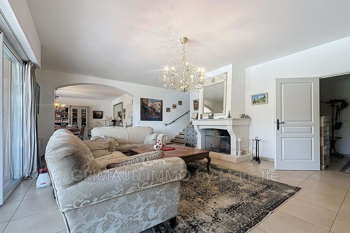 Image No.7-4 Bed House for sale