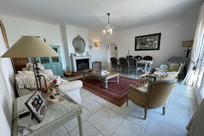 Image No.10-3 Bed House for sale