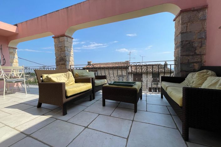 Image No.17-3 Bed House for sale