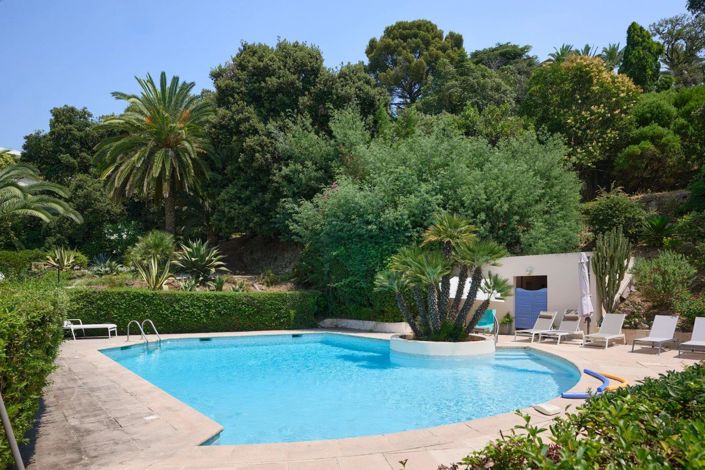 Image No.1-4 Bed Apartment for sale