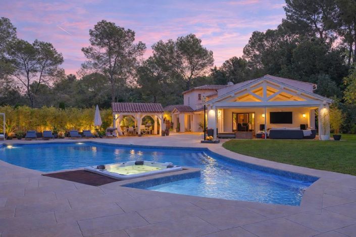 Image No.2-7 Bed House for sale