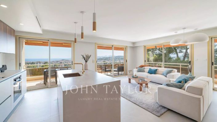 Image No.8-3 Bed Apartment for sale