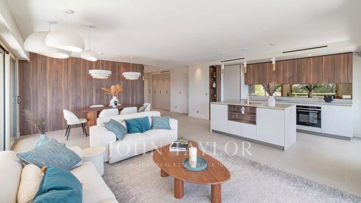 Image No.9-3 Bed Apartment for sale