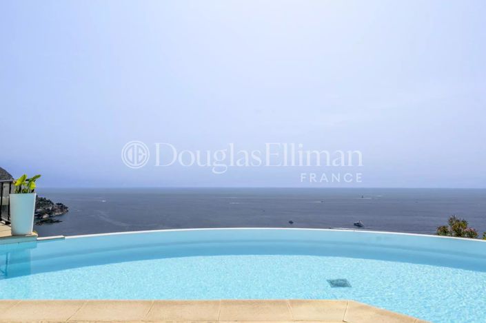 Image No.2-4 Bed House for sale